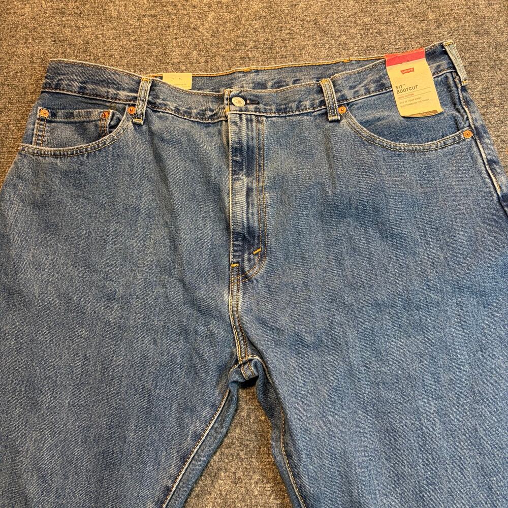Levi's 517 Bootcut Jeans Men 42x32 Medium Wash Blue Denim Cotton Regular Fit NWT - Picture 2 of 8